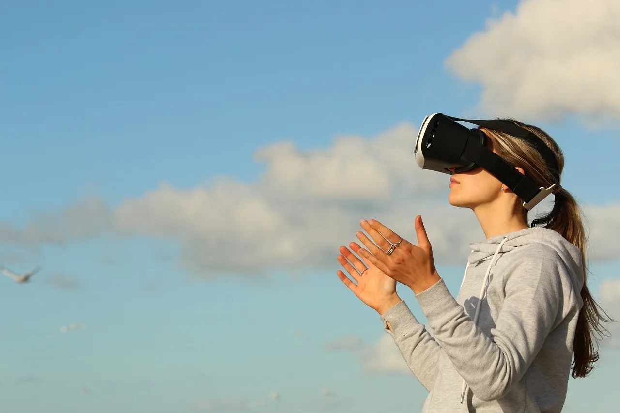 The Virtual World of Esports